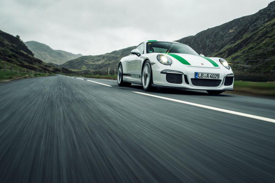  Porsche 911 R (991) 2016 года  (UK) (фото 9 из 29)